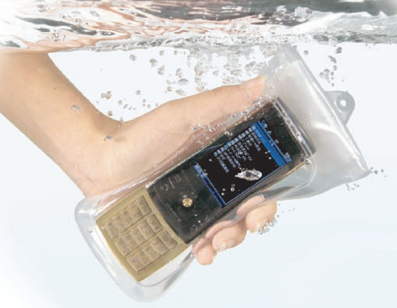 DiCAPac WP-C10 mit Handy Unterwasser